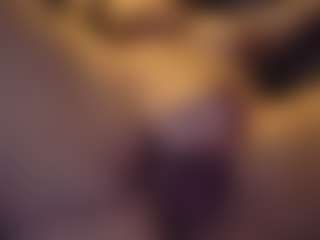 Honestlyfux's Live Sex Cam Show