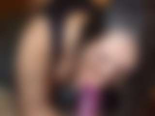 Honestlyfux's Live Sex Cam Show
