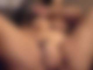 Honestlyfux's Live Sex Cam Show