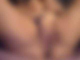 Honestlyfux's Live Sex Cam Show