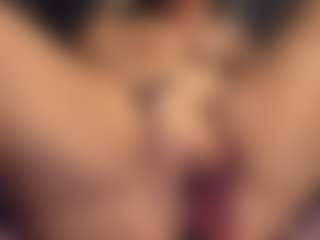 Honestlyfux's Live Sex Cam Show