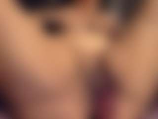 Honestlyfux's Live Sex Cam Show