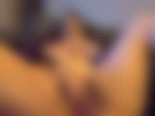 Honestlyfux's Live Sex Cam Show