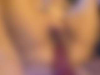Honestlyfux's Live Sex Cam Show