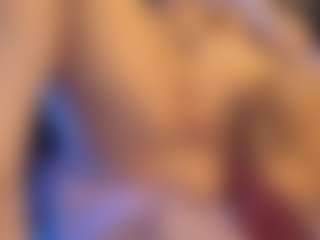 Honestlyfux's Live Sex Cam Show
