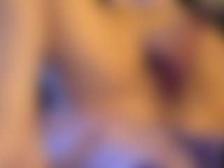 Honestlyfux's Live Sex Cam Show