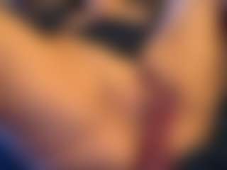 Honestlyfux's Live Sex Cam Show