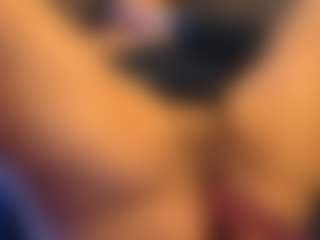 Honestlyfux's Live Sex Cam Show