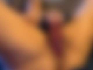 Honestlyfux's Live Sex Cam Show