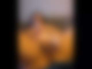 Honestlyfux's Live Sex Cam Show