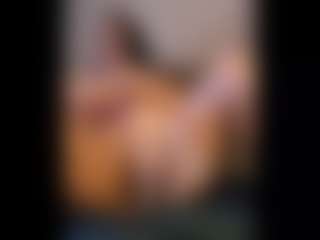Honestlyfux's Live Sex Cam Show