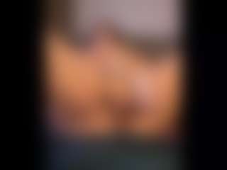 Honestlyfux's Live Sex Cam Show
