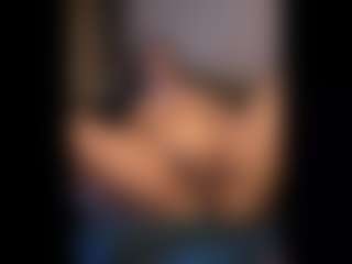 Honestlyfux's Live Sex Cam Show