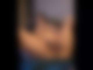 Honestlyfux's Live Sex Cam Show