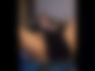 Honestlyfux's Live Sex Cam Show