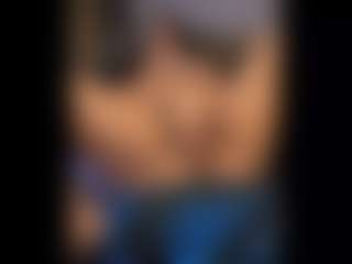 Honestlyfux's Live Sex Cam Show