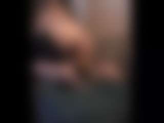 Honestlyfux's Live Sex Cam Show