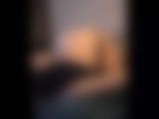 Honestlyfux's Live Sex Cam Show