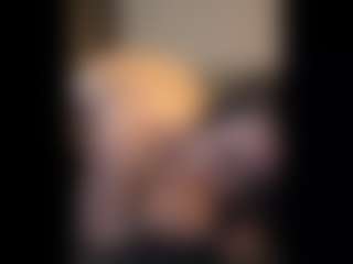 Honestlyfux's Live Sex Cam Show