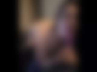 Honestlyfux's Live Sex Cam Show