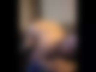 Honestlyfux's Live Sex Cam Show