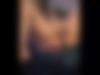 Honestlyfux's Live Sex Cam Show