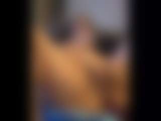 Honestlyfux's Live Sex Cam Show