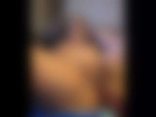 Honestlyfux's Live Sex Cam Show