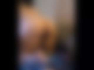 Honestlyfux's Live Sex Cam Show