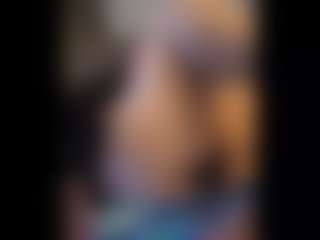 Honestlyfux's Live Sex Cam Show