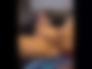 Honestlyfux's Live Sex Cam Show