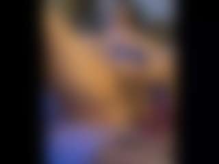 Honestlyfux's Live Sex Cam Show