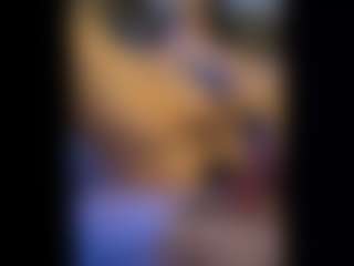 Honestlyfux's Live Sex Cam Show