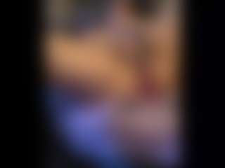 Honestlyfux's Live Sex Cam Show