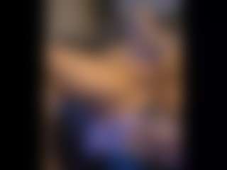Honestlyfux's Live Sex Cam Show