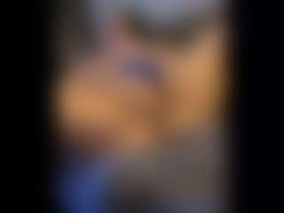 Honestlyfux's Live Sex Cam Show