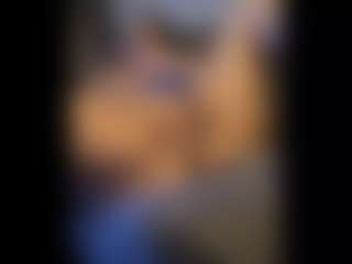 Honestlyfux's Live Sex Cam Show