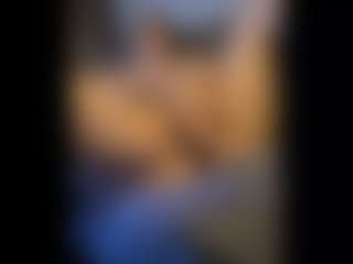 Honestlyfux's Live Sex Cam Show