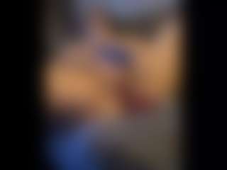 Honestlyfux's Live Sex Cam Show