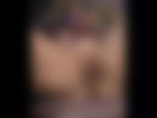 Live cam show with Honestlyfux - Big Tits MILF on Dolls Live