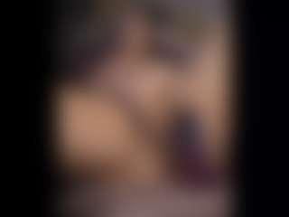 Honestlyfux's Live Sex Cam Show