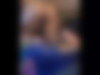 Honestlyfux's Live Sex Cam Show