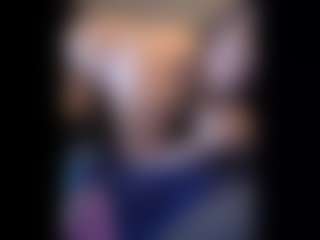 Honestlyfux's Live Sex Cam Show