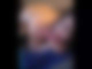 Honestlyfux's Live Sex Cam Show