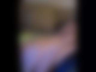 Honestlyfux's Live Sex Cam Show