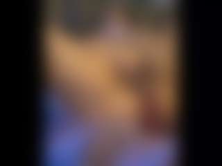 Honestlyfux's Live Sex Cam Show