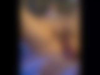 Honestlyfux's Live Sex Cam Show
