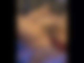 Honestlyfux's Live Sex Cam Show