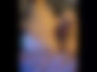 Honestlyfux's Live Sex Cam Show