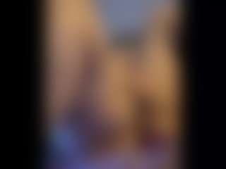 Honestlyfux's Live Sex Cam Show